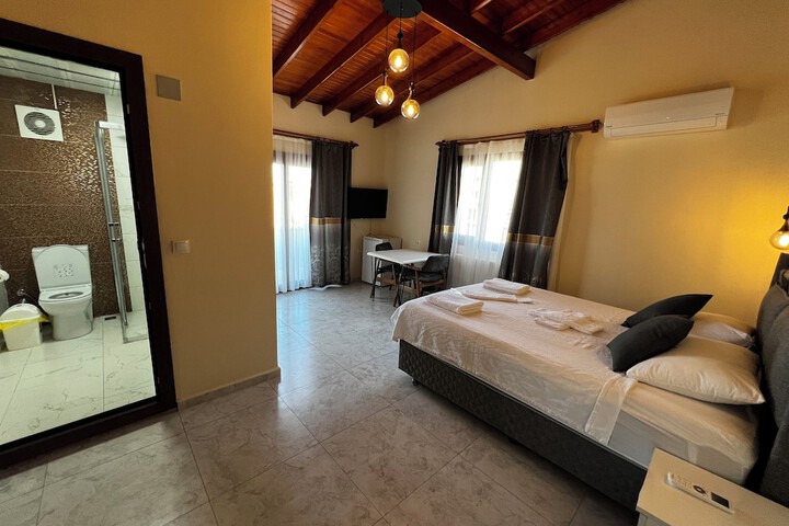 Room 16 of 58