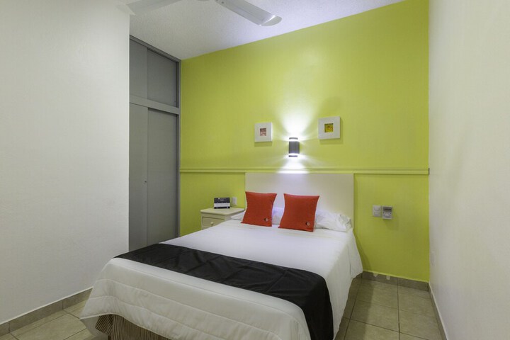Room 15 of 35