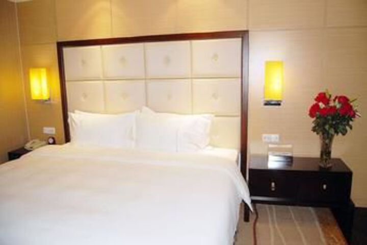 Room 13 of 134