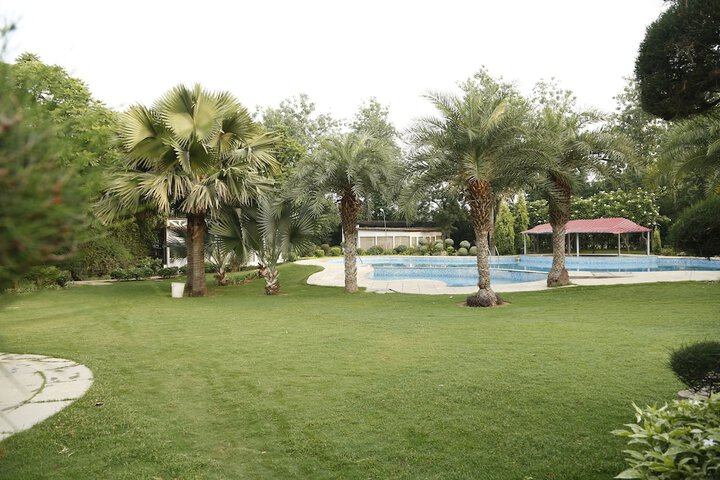 Hotel Exterior 1 of 2