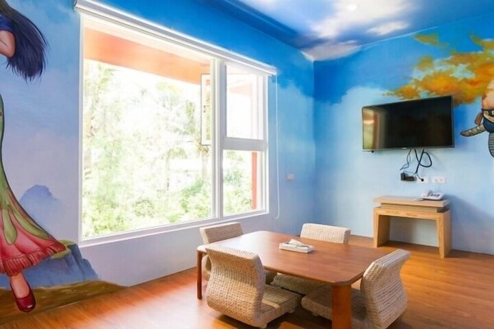 Room 4 of 30