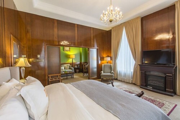 Room 37 of 72