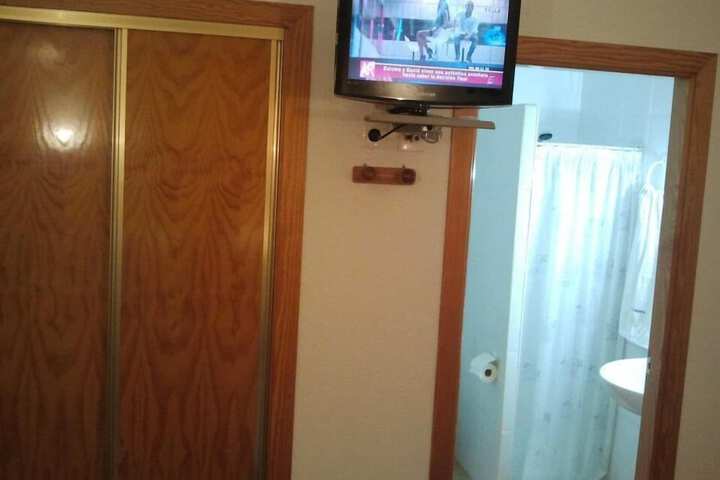 Room 17 of 29