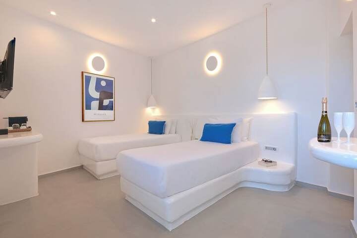 Room 47 of 119