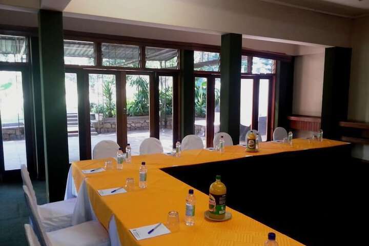 Business Center 8 of 14