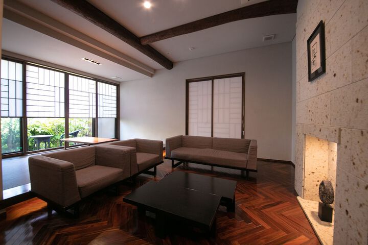 Room 24 of 115