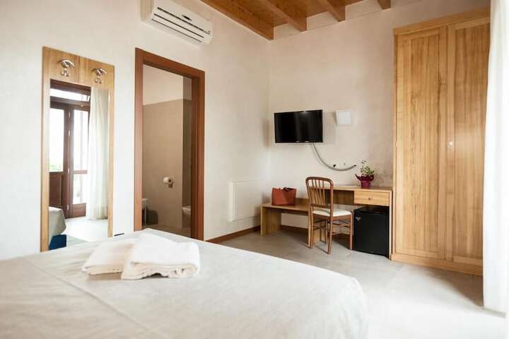Room 20 of 68
