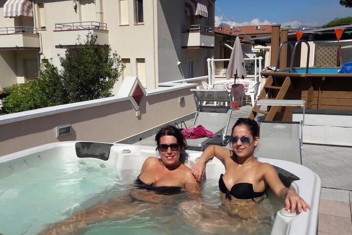 Hotel Pool