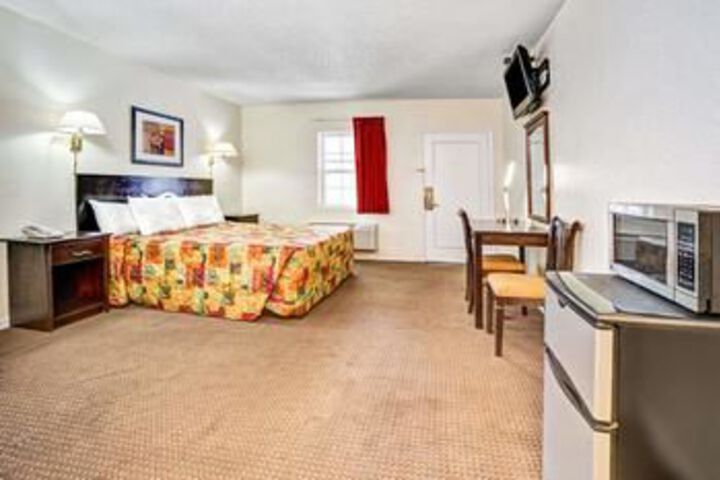 Room 16 of 39