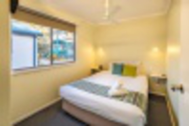 Room 412 of 792