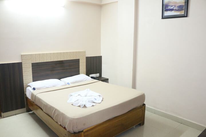Room 11 of 35