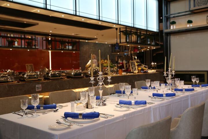Dining 51 of 70