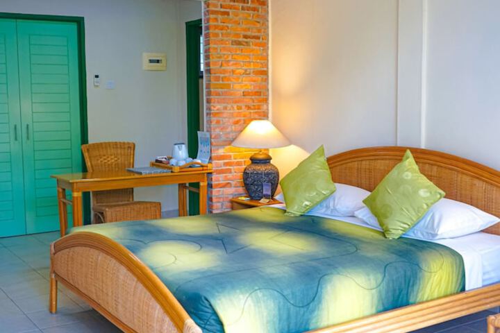 Room 40 of 135