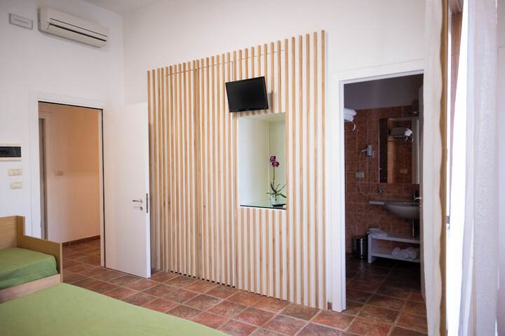 Room 12 of 58