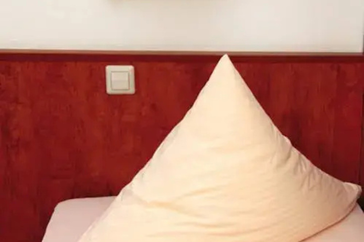 Room 7 of 7
