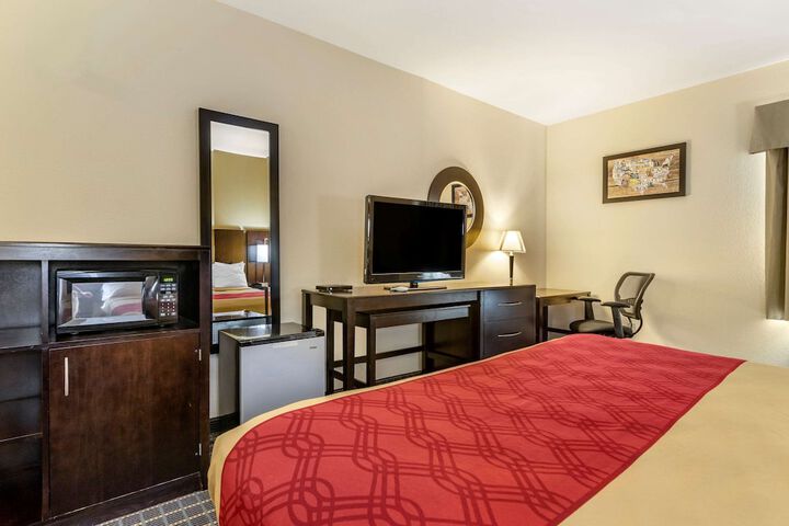 1 King Bed (15 of 16)