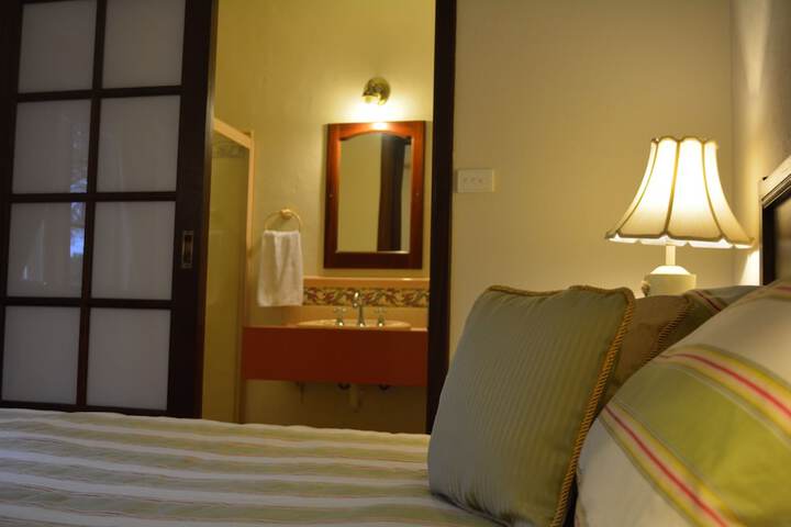 Room 6 of 36
