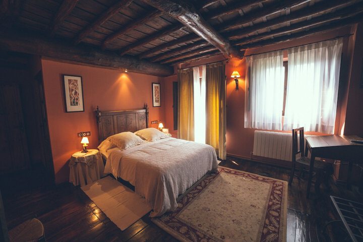 Room 2 of 47