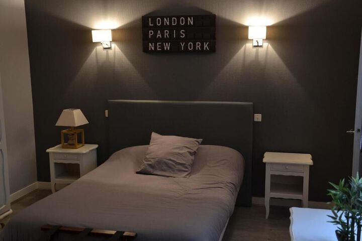 Room 4 of 30