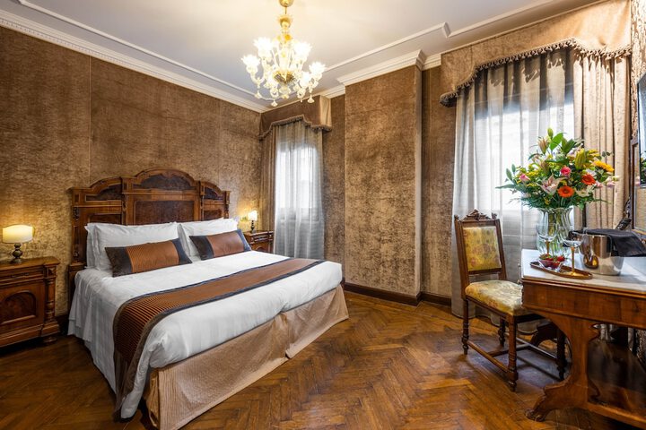 Room 18 of 41