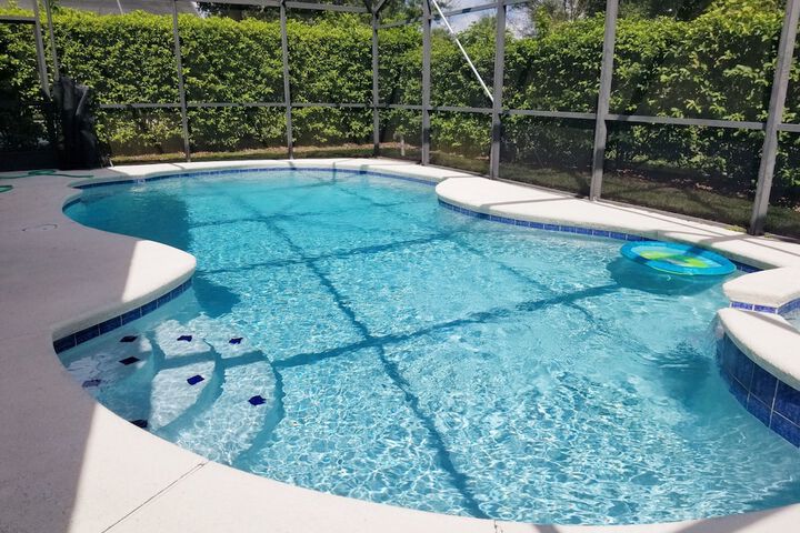Pool 15 of 20
