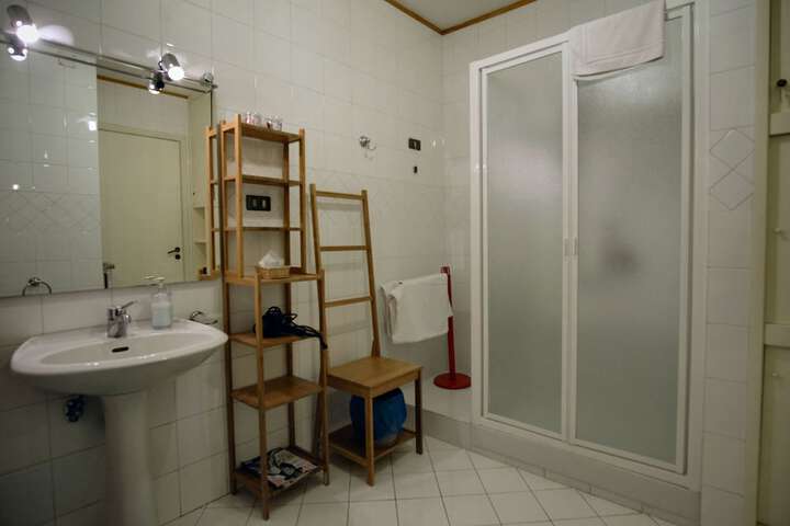 Room 14 of 35