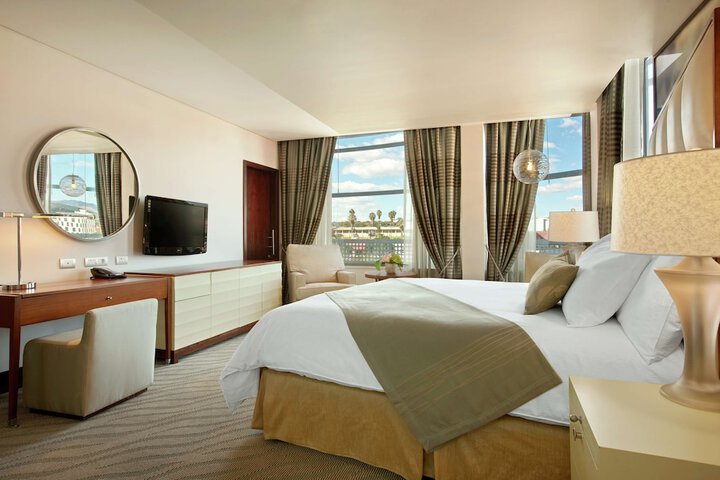 Room 11 of 78
