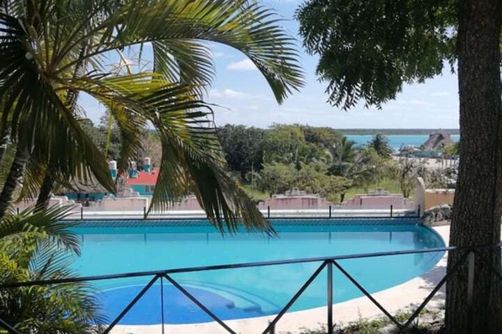 Hotel Pool