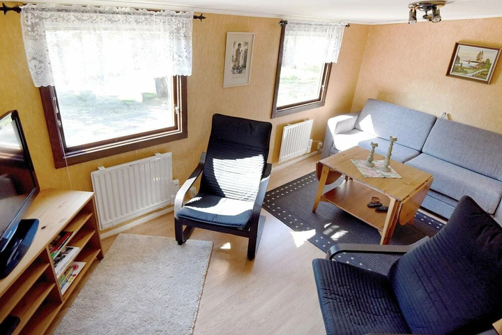 Room 3 of 12