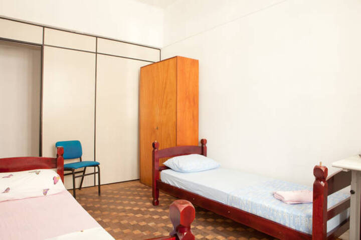 Room 5 of 30