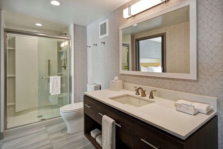 Bathroom shower