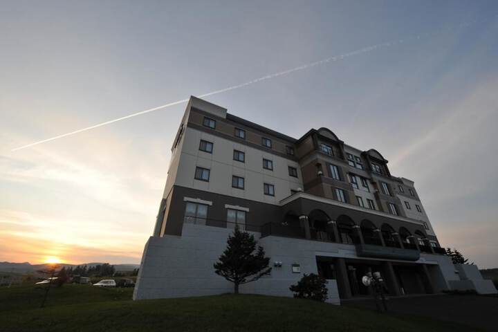 Hotel 30 of 40