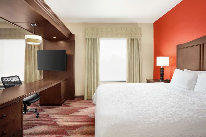 1 King Bed (13 of 19)