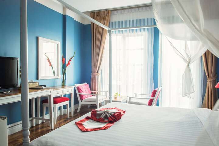 Room 12 of 41