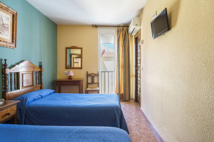 Room 13 of 78
