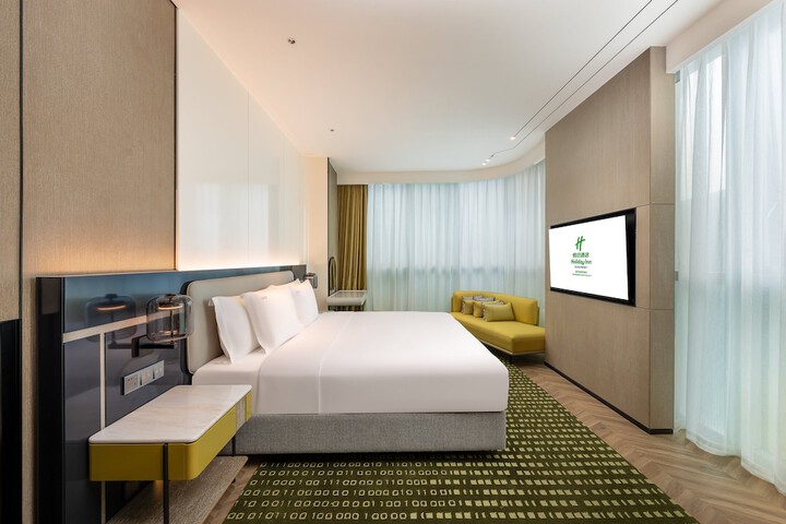 Room 3 of 63