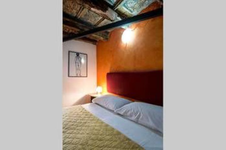 Room 17 of 50