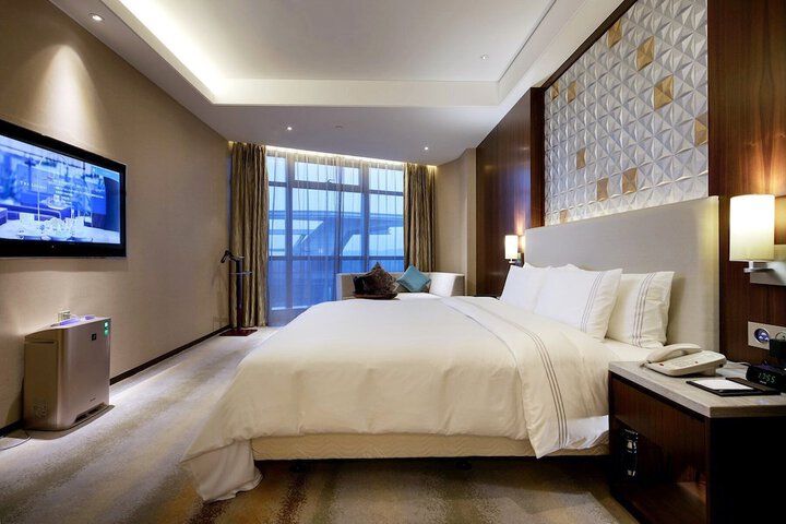 Room 4 of 91