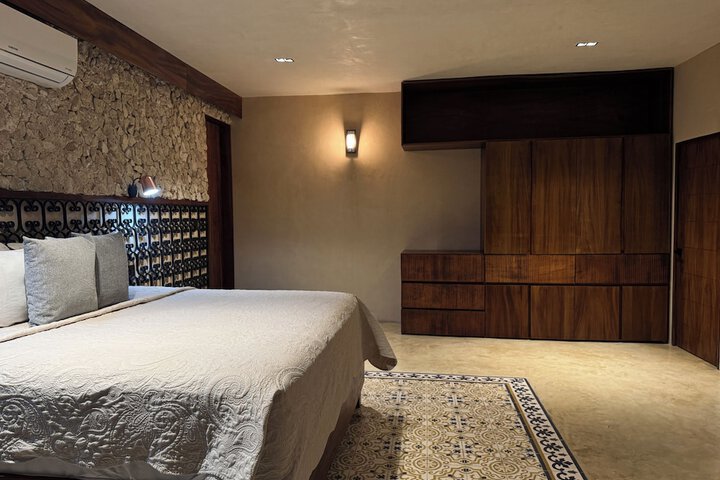 Room 43 of 160