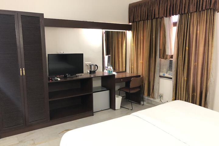 Room 14 of 61