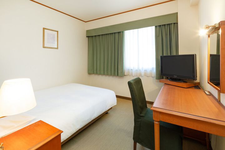 Room 9 of 26