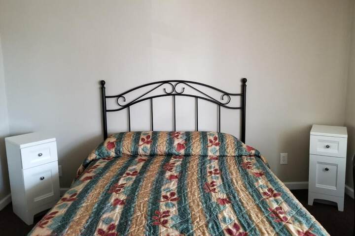 Room 9 of 28