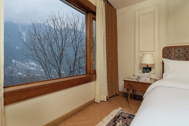 Room 20 of 49
