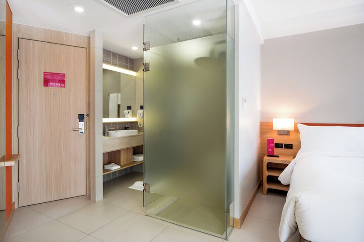 Room 42 of 69