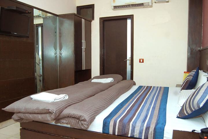 Room 29 of 35