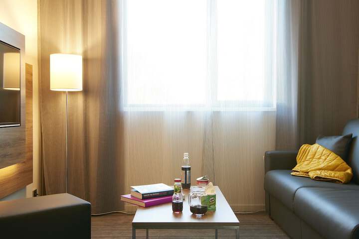 Room 7 of 36