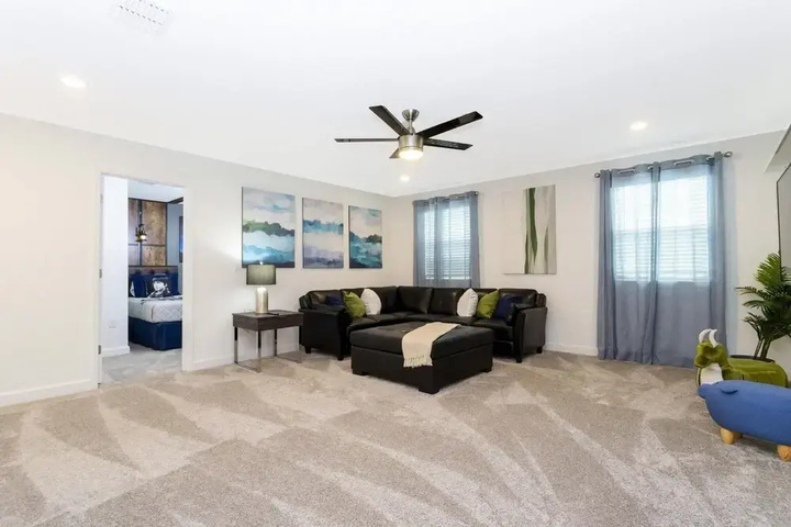 Room 10 of 23