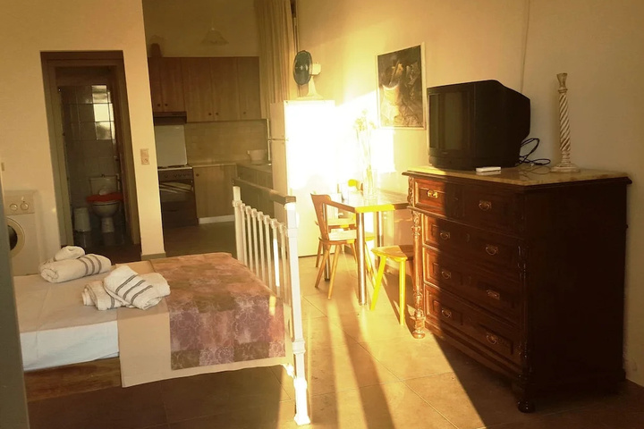 Room 3 of 25