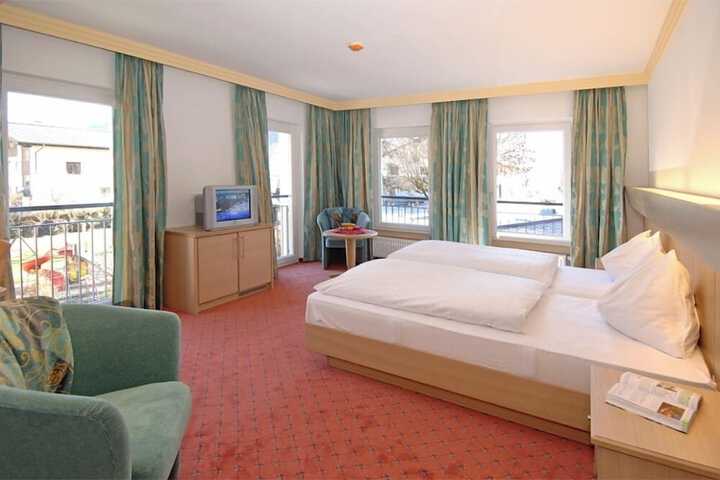 Room 14 of 68