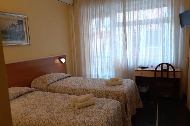 Room 17 of 42